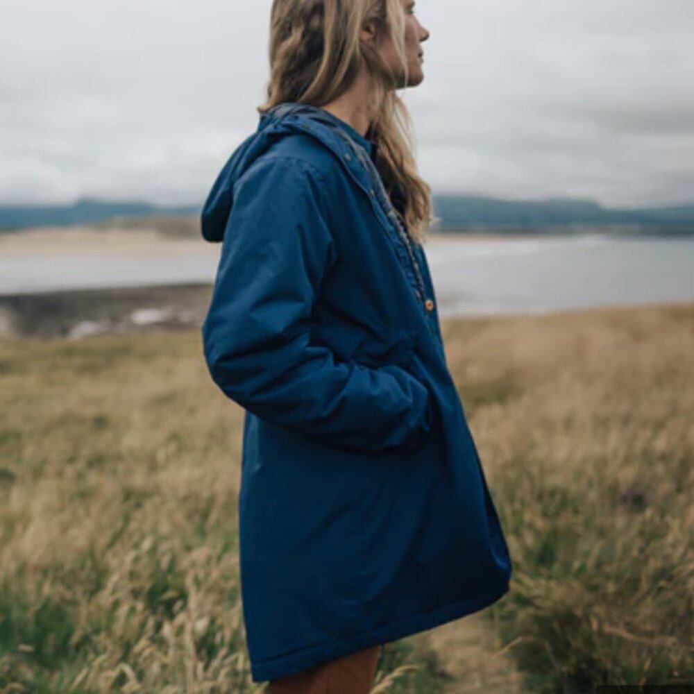Finisterre Women's Solus Waterproof Insulated Parka Jacket, M, Navy